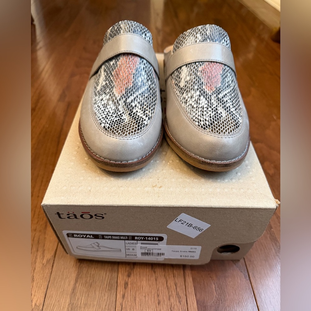 Taos Footwear Snake Print Dress Shoes - Gray and Orange
